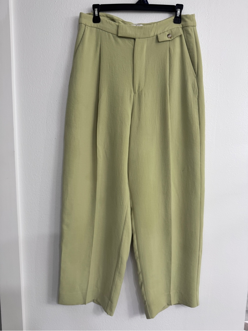 Madewell Sage Green High Waisted Pleated Wide Leg Ankle Trousers Pants Size 10⁠.
